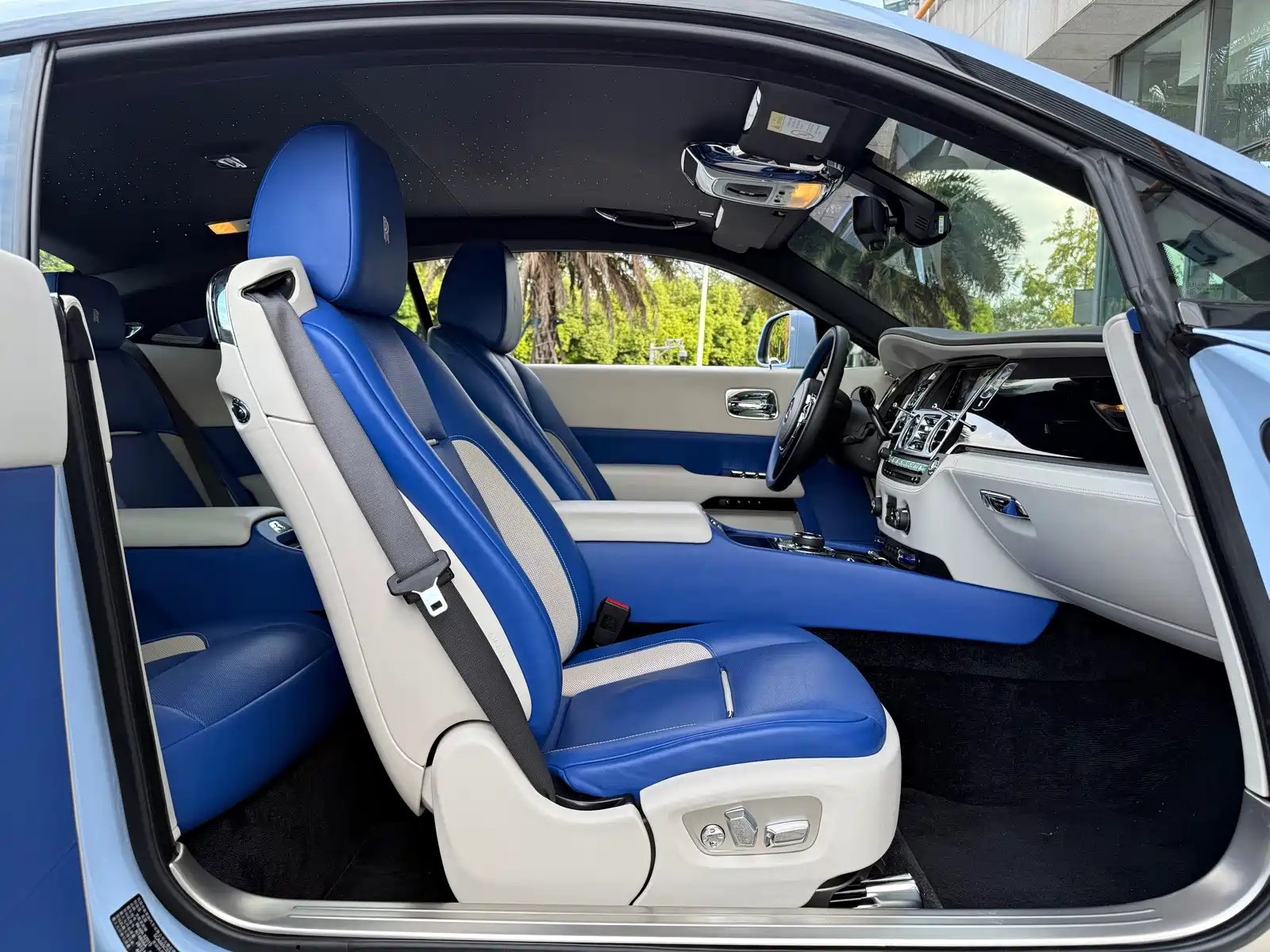 Фото 8 - Rolls-Royce Wraith