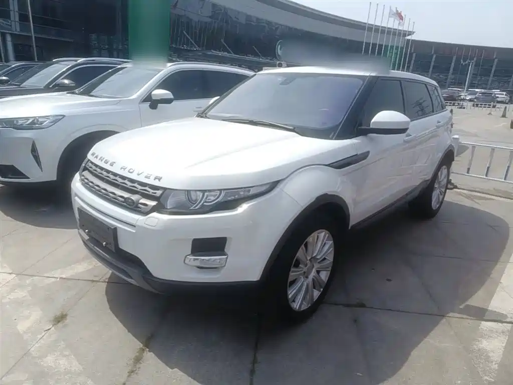 Land Rover Range Rover Evoque 2015 2.0T 5-Door Intelligent Edition фото 2