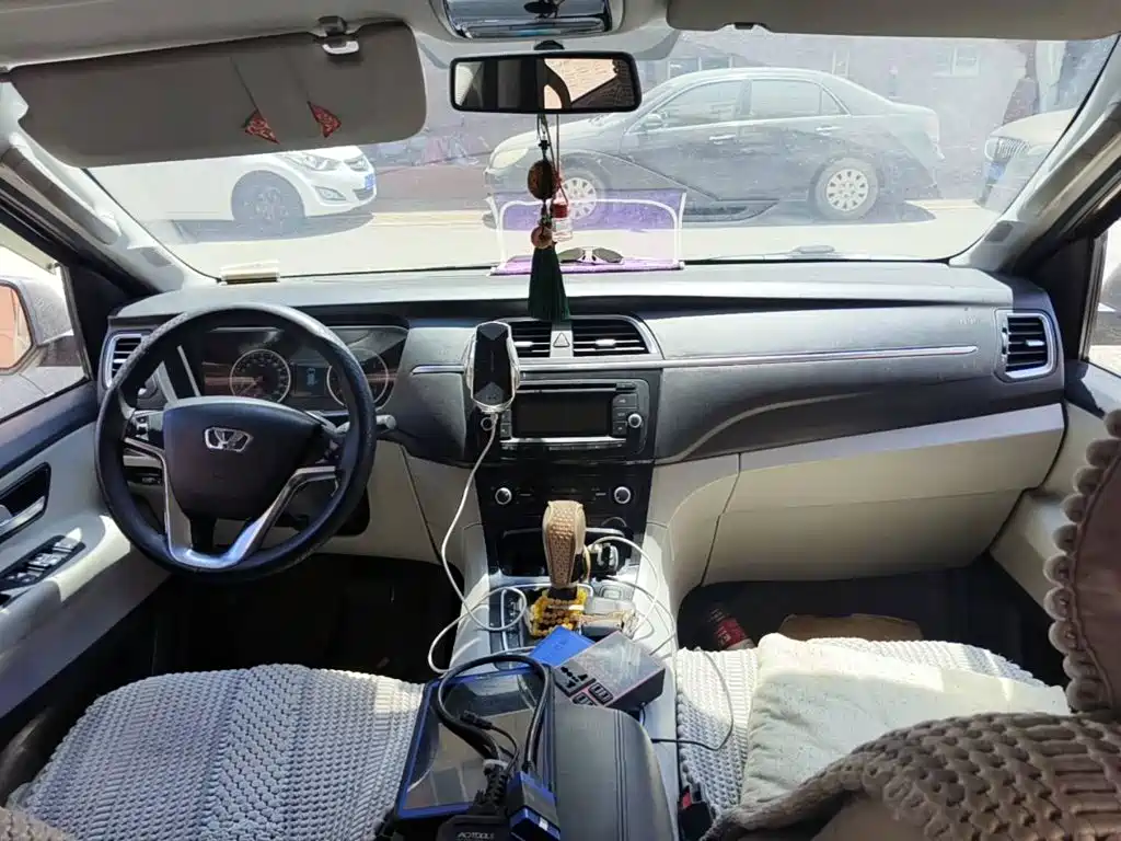 Huasong 7 2016 2015 2.0T Automatic Comfort