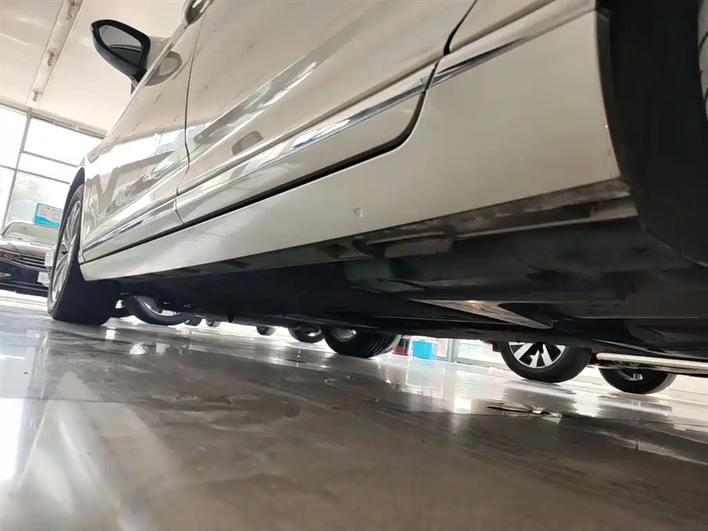 Volkswagen Magotan 2017 330TSI DSG Luxury фото 22