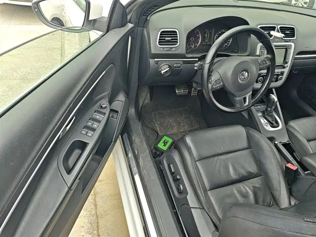 Volkswagen Eos 2011 Model 2.0TSI фото 12