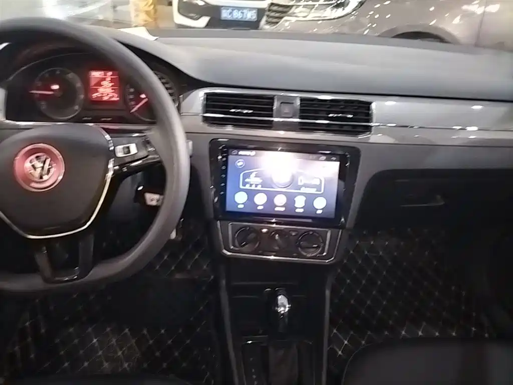Volkswagen Santana 2018 1.5L Automatic Comfort Edition фото 13