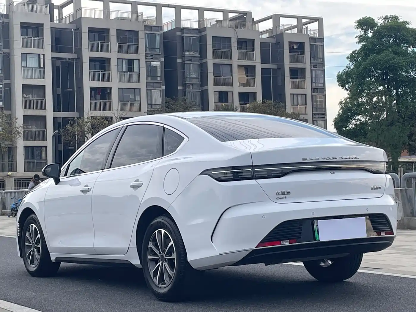 BYD Destroyer 05 2024 Glory Edition DM-i 120KM Luxury фото 14