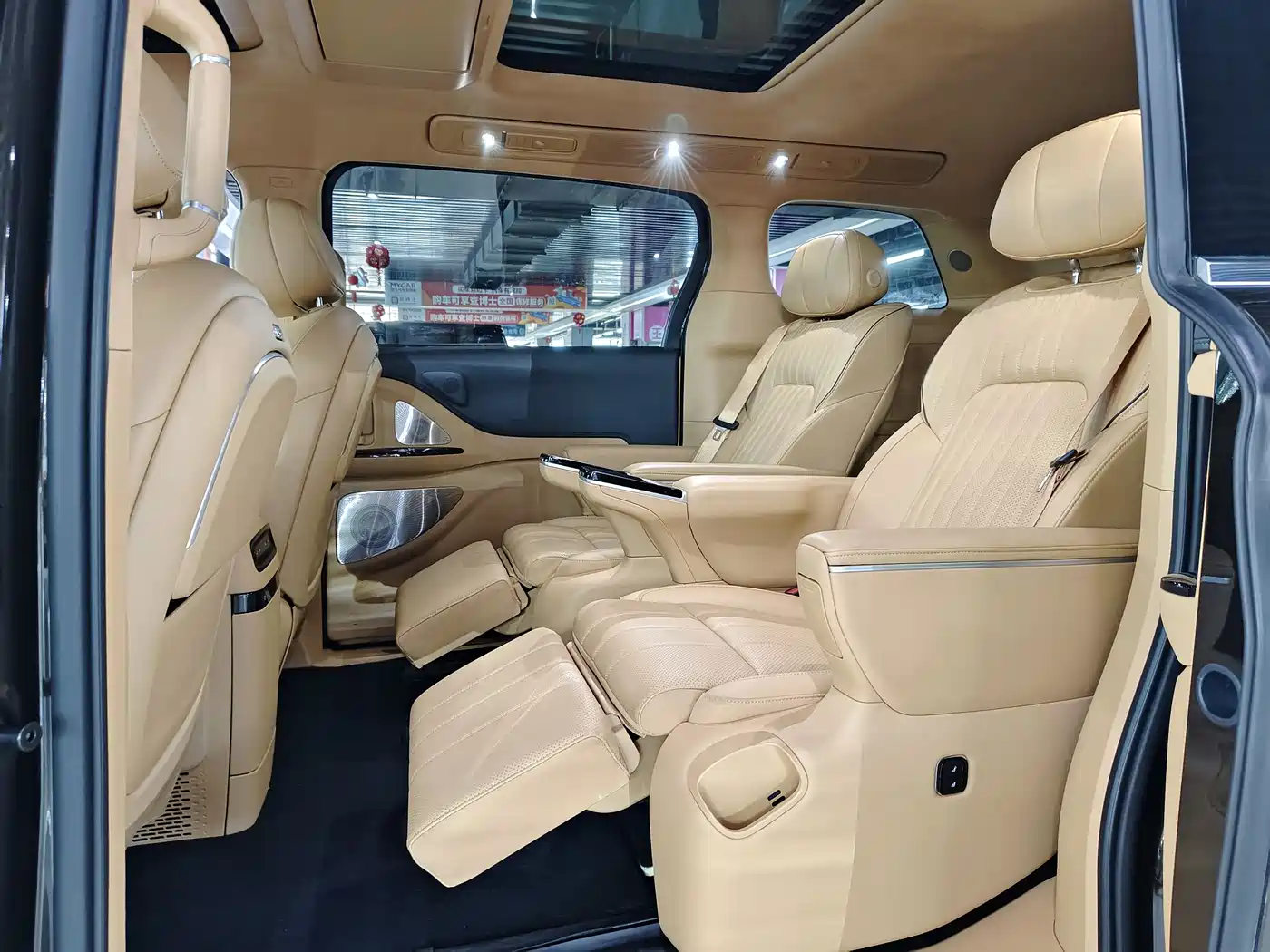 Voyah Auto Voyah Dreamer 2025 PHEV AWD Flagship Kunpeng Edition фото 9