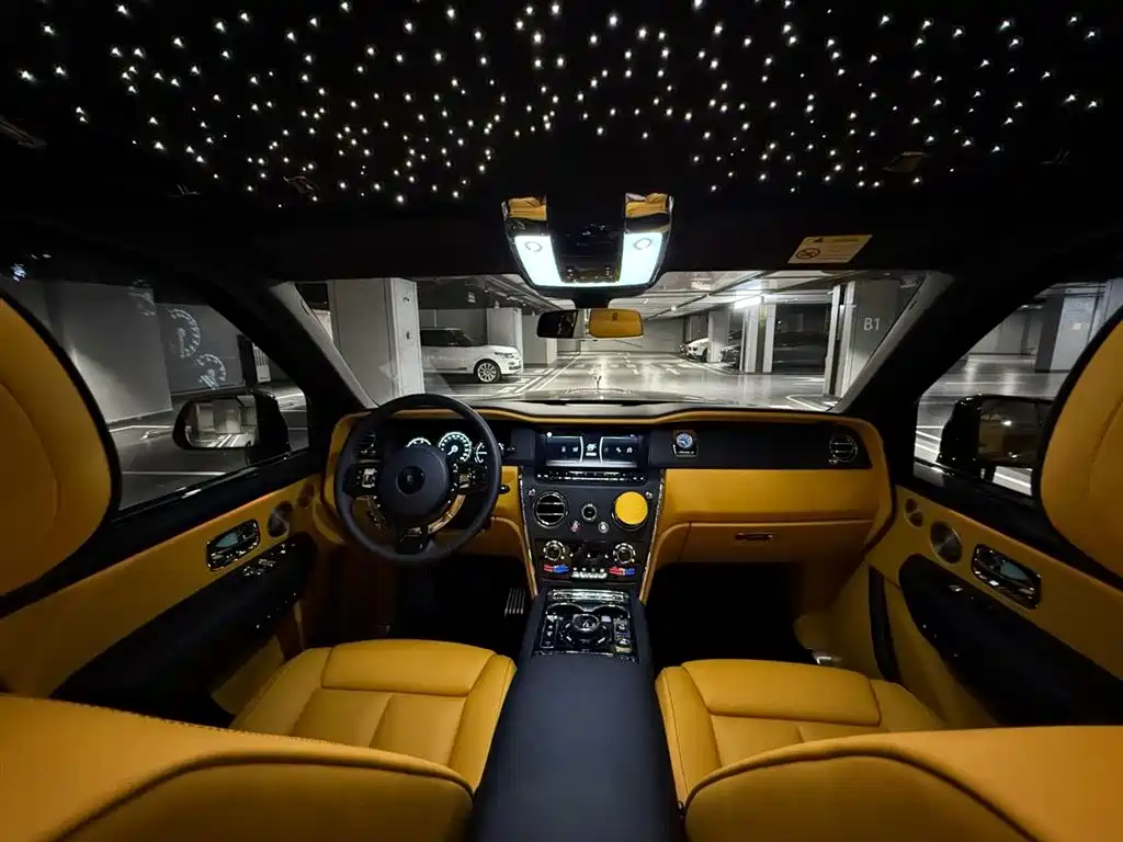 Rolls-Royce Cullinan 2024 2024 4-Seater