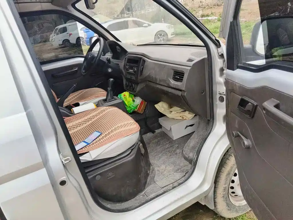 Wuling Motors Wuling Rongguang New Truck 2019 2018 1.5L Single-row L3C