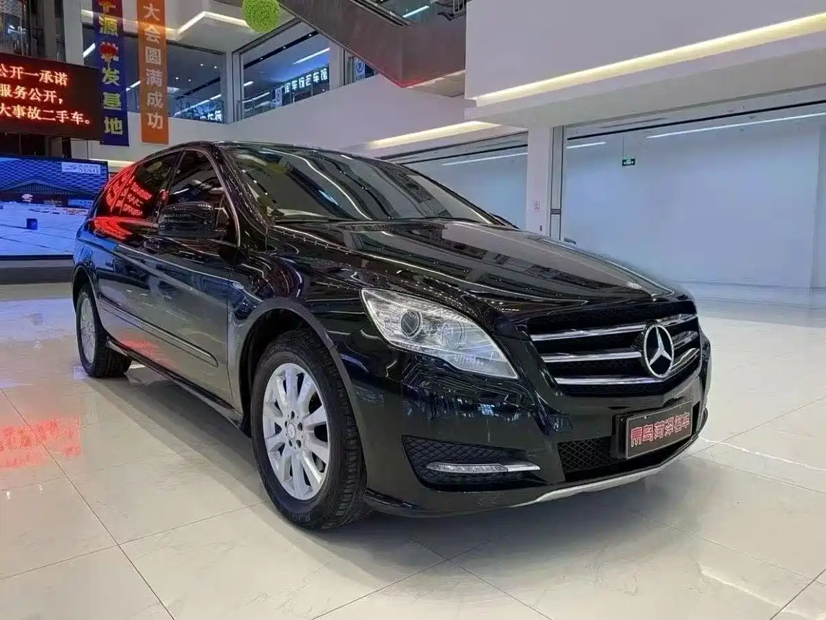 Mercedes-Benz R-Class 2017 R 320 4MATIC Business Collector's Edition фото 4