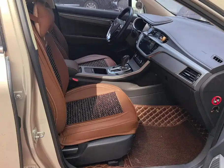 Photo 8 - Geely Emgrand GS