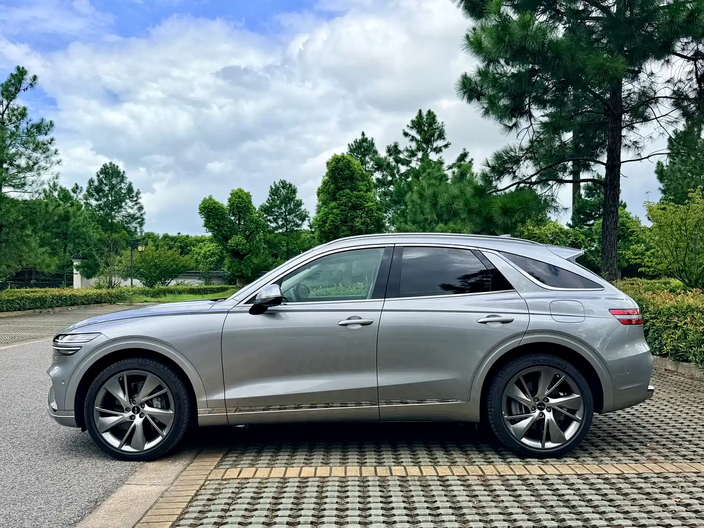 Genesis GV70 2025 2025 2.5T 4WD Flagship Edition