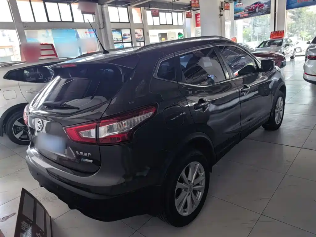 Фото 7 - Nissan Qashqai
