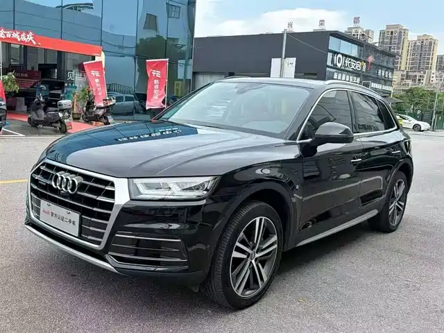 Audi Q5L 2020 45 TFSI Premium Elegance — фото 1