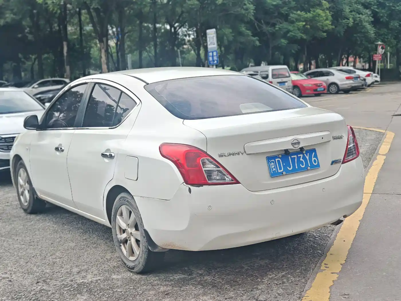 Nissan Sunny 2012 2011 1.5XV CVT Premium Edition