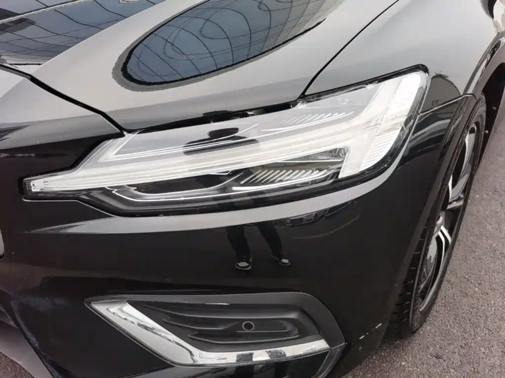 Фото 24 - Volvo S60