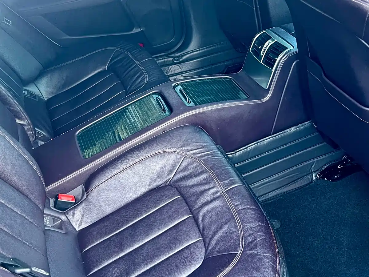 Mercedes-Benz CLS 2012 CLS 300 CGI фото 17