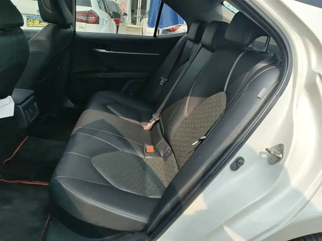 Toyota Camry 2019 Hybrid 2.5HS Trend Edition China VI фото 17