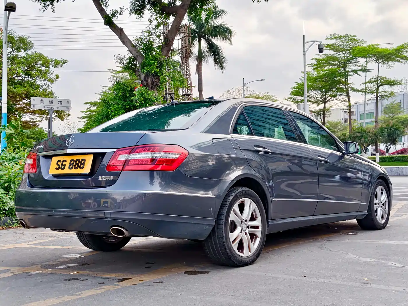 Mercedes-Benz E-Class 2011 E 300 L Fashion Premium фото 9