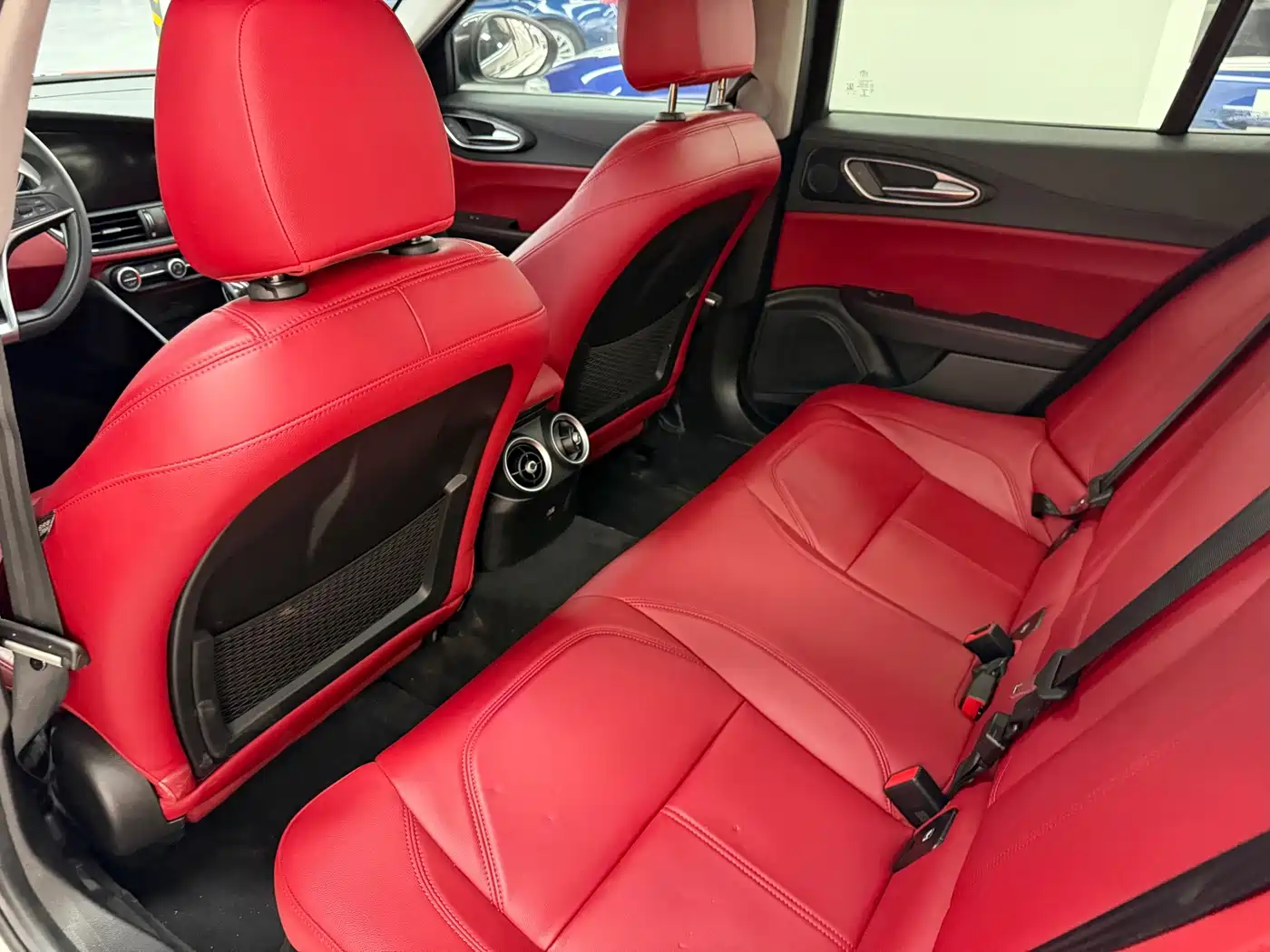 Alfa Romeo Giulia 2020 2020 2.0T 280HP Luxury Sport Edition