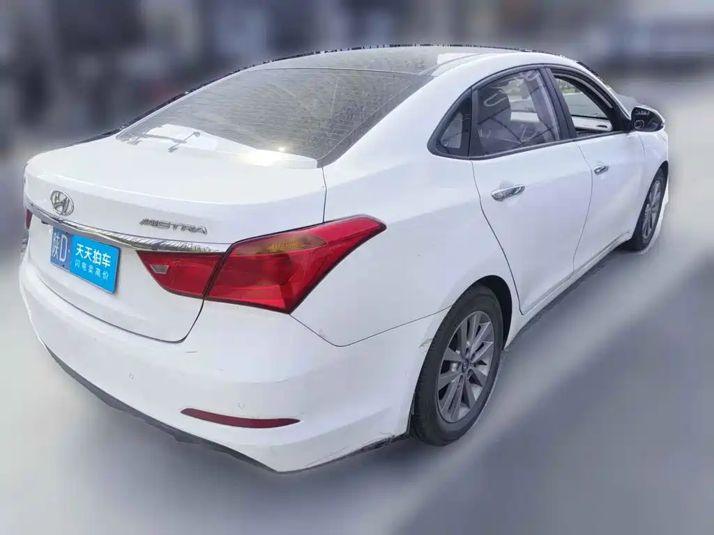 Фото 2 - Hyundai Mistra