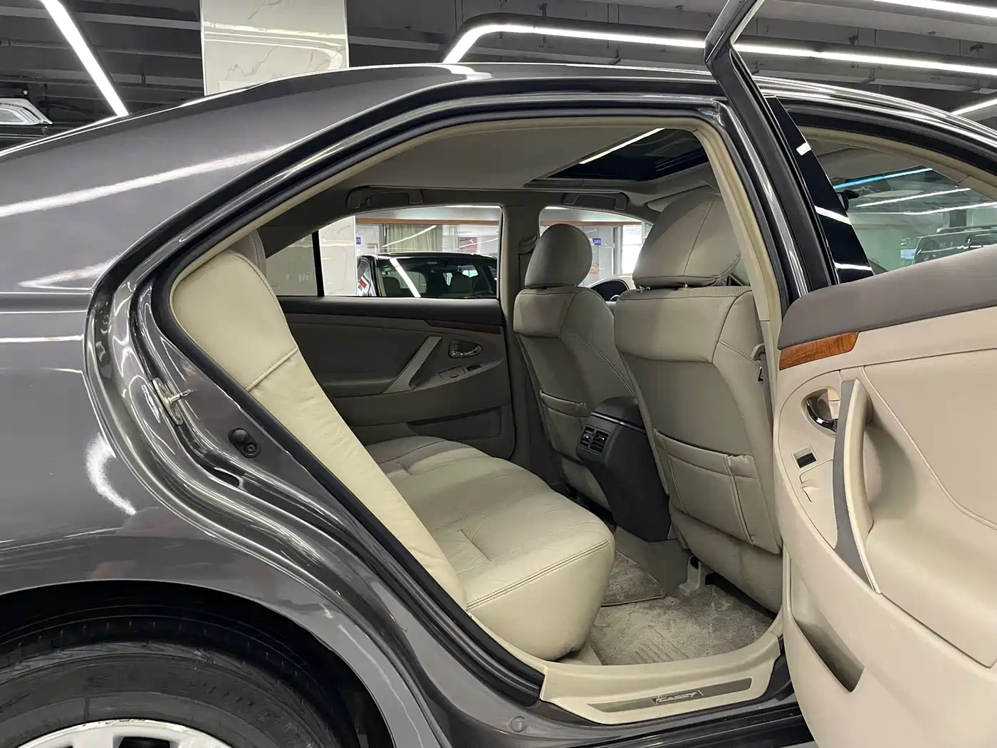 Toyota Camry 2009 Model 240G Luxury Edition фото 9
