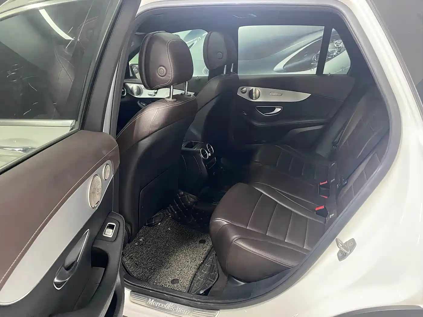 Mercedes-Benz GLC 2022 Model GLC 260 L 4MATIC Luxury Edition фото 6