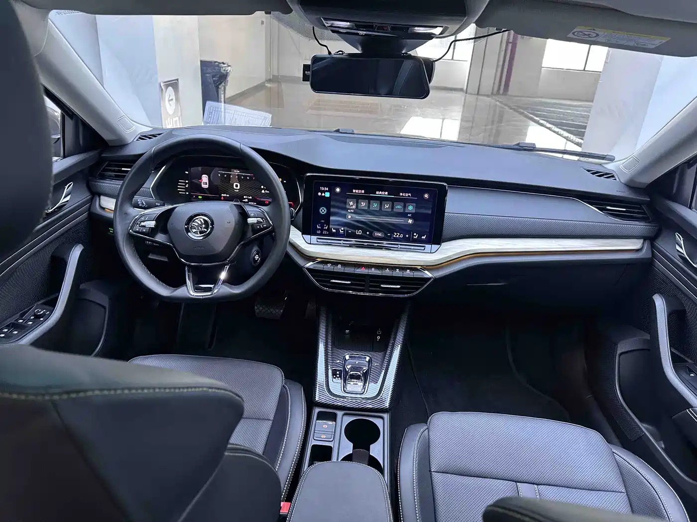 Škoda Octavia 2022 PRO TSI280 Luxury Edition фото 19