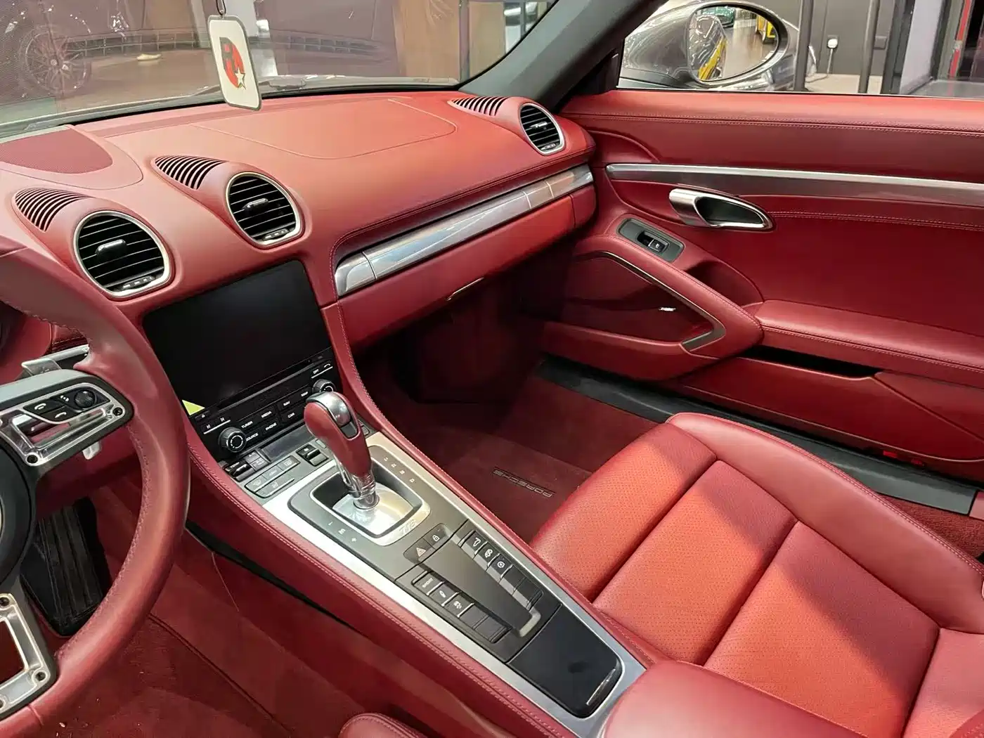 Porsche 718 2020 Cayman 2.0T фото 8
