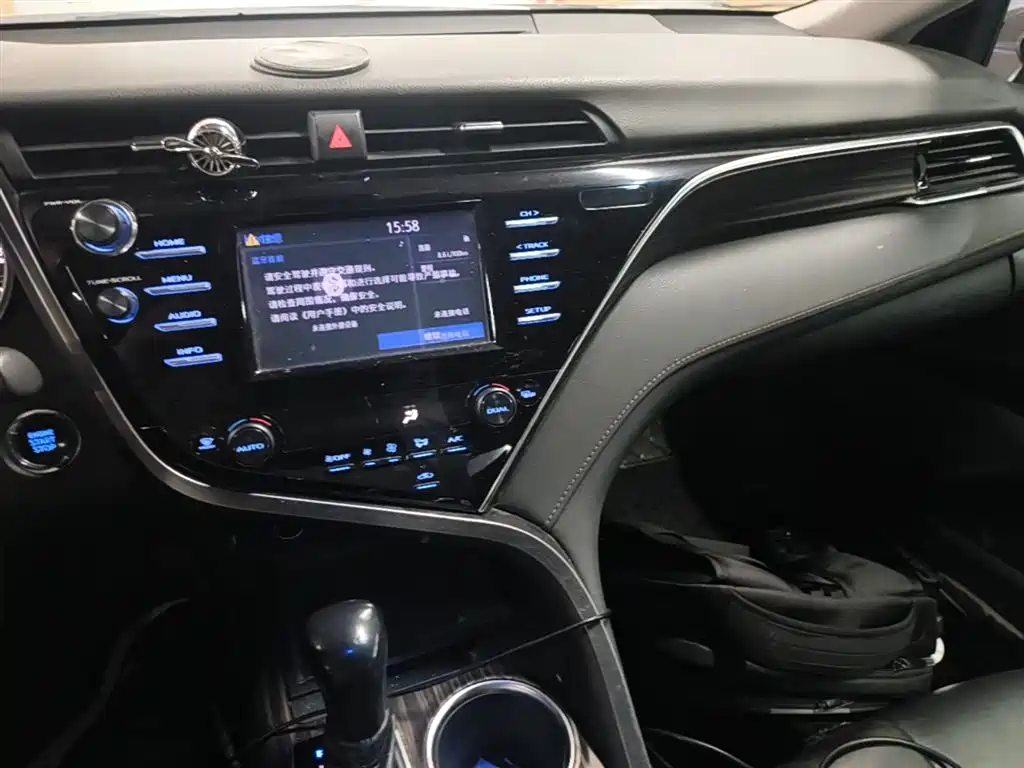Toyota Camry 2018 2.0G Luxury Edition фото 13