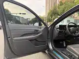 Photo 8 - Hyundai Sonata