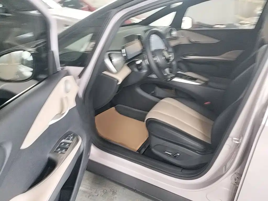 BYD Dolphin 2025 2025 Smart Drive Edition 410km Fashion Version