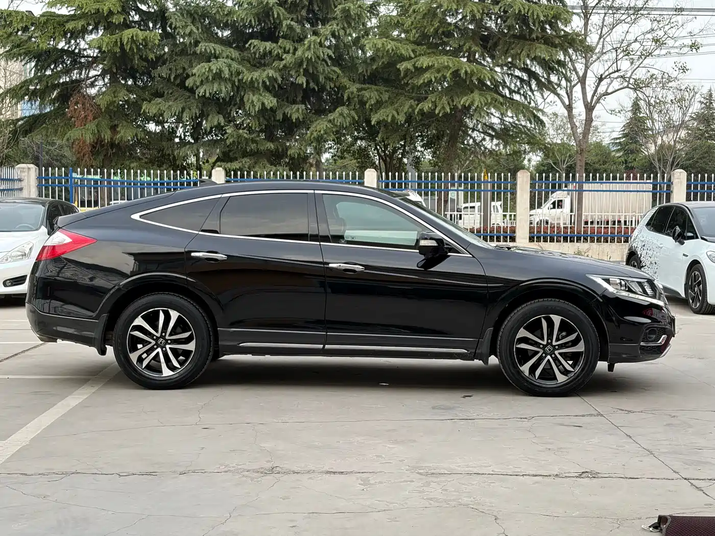Honda Crosstour 2016 2016 2.4L Luxury Navigation Edition