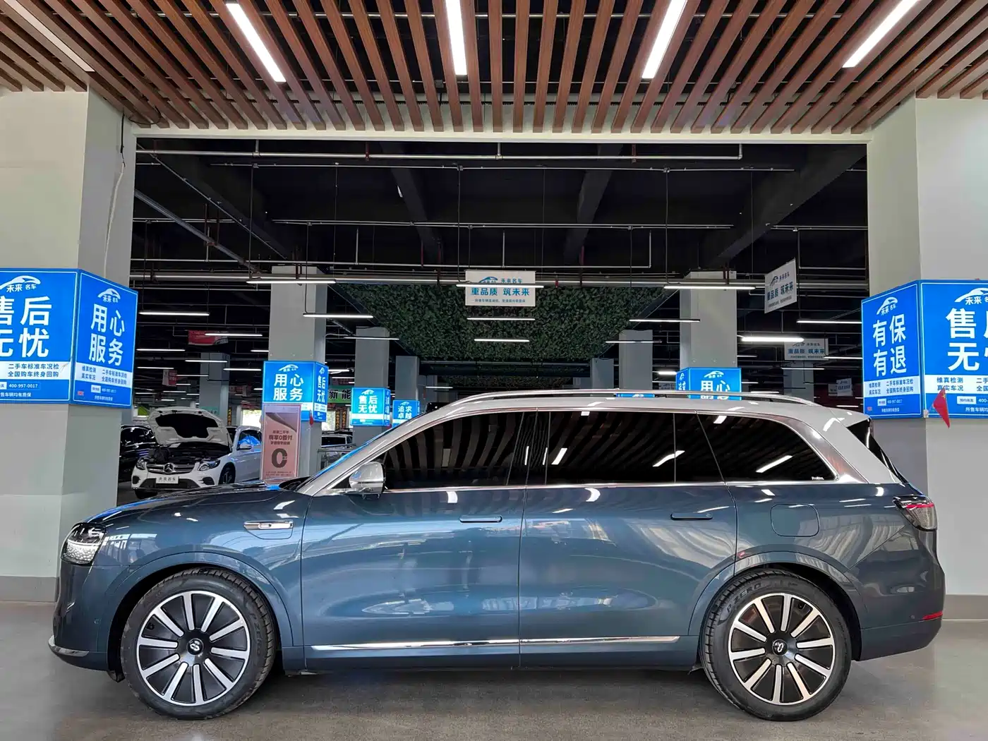 AITO Wenjie AITO M9 2024 Extended Range Ultra 42kWh 6-Seater фото 19