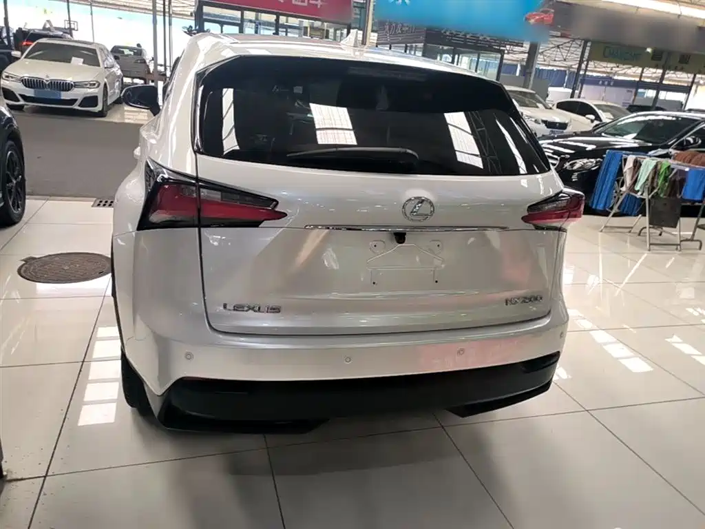 Lexus NX 2015 200 FWD Premium фото 6