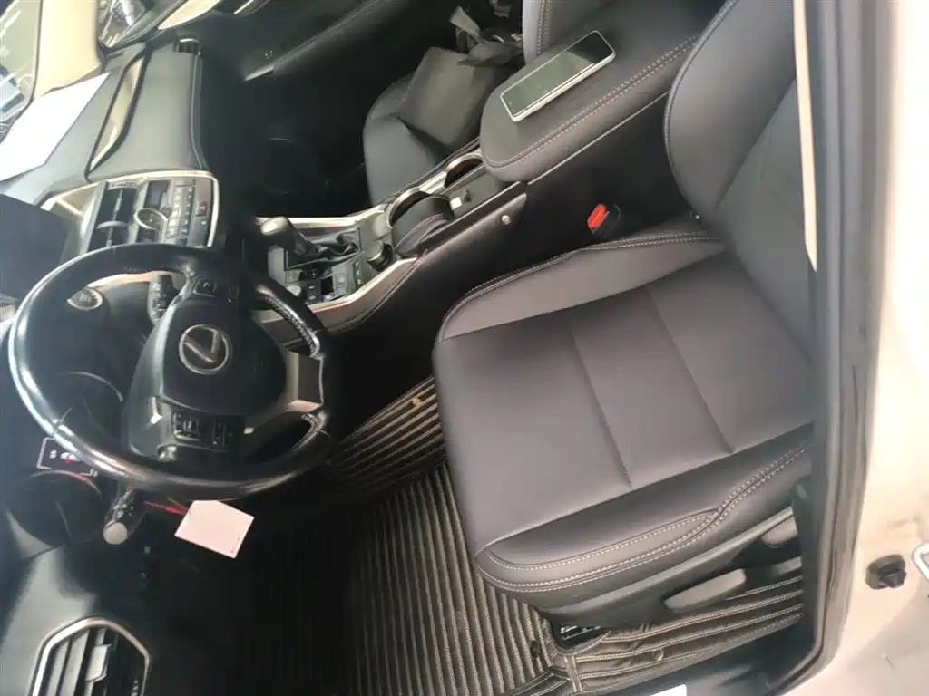 Lexus NX 2015 200 FWD Premium фото 15
