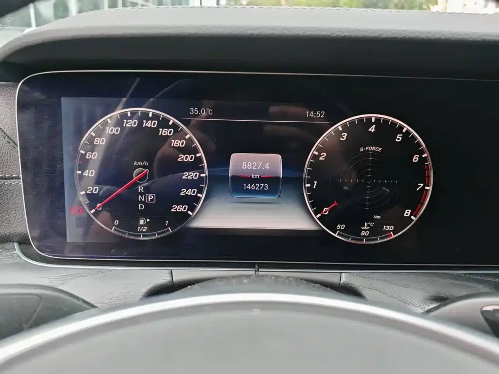 Photo 4 - Mercedes-Benz E-Class