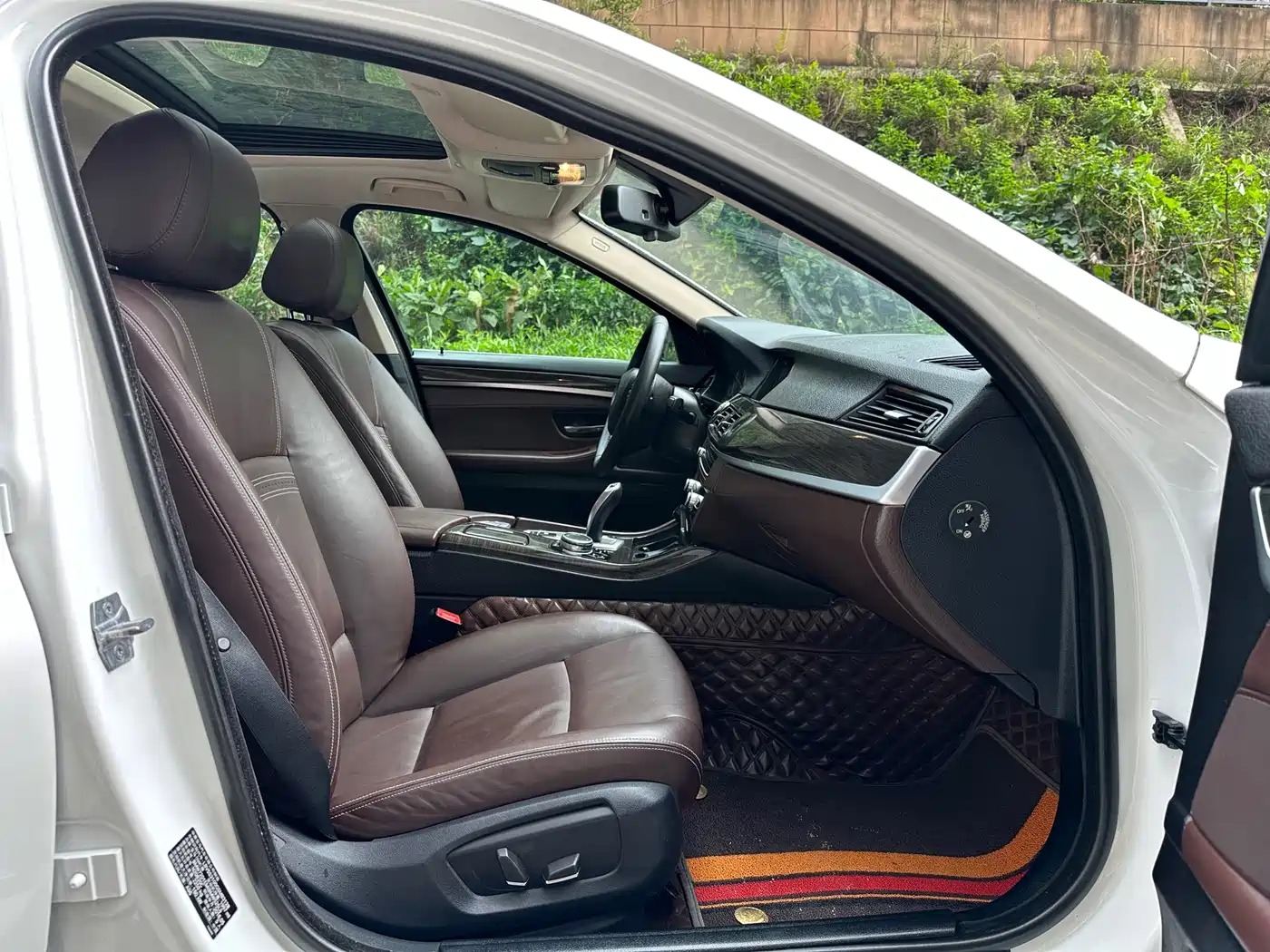 BMW 5 Series 2014 525Li Luxury Design Package фото 9
