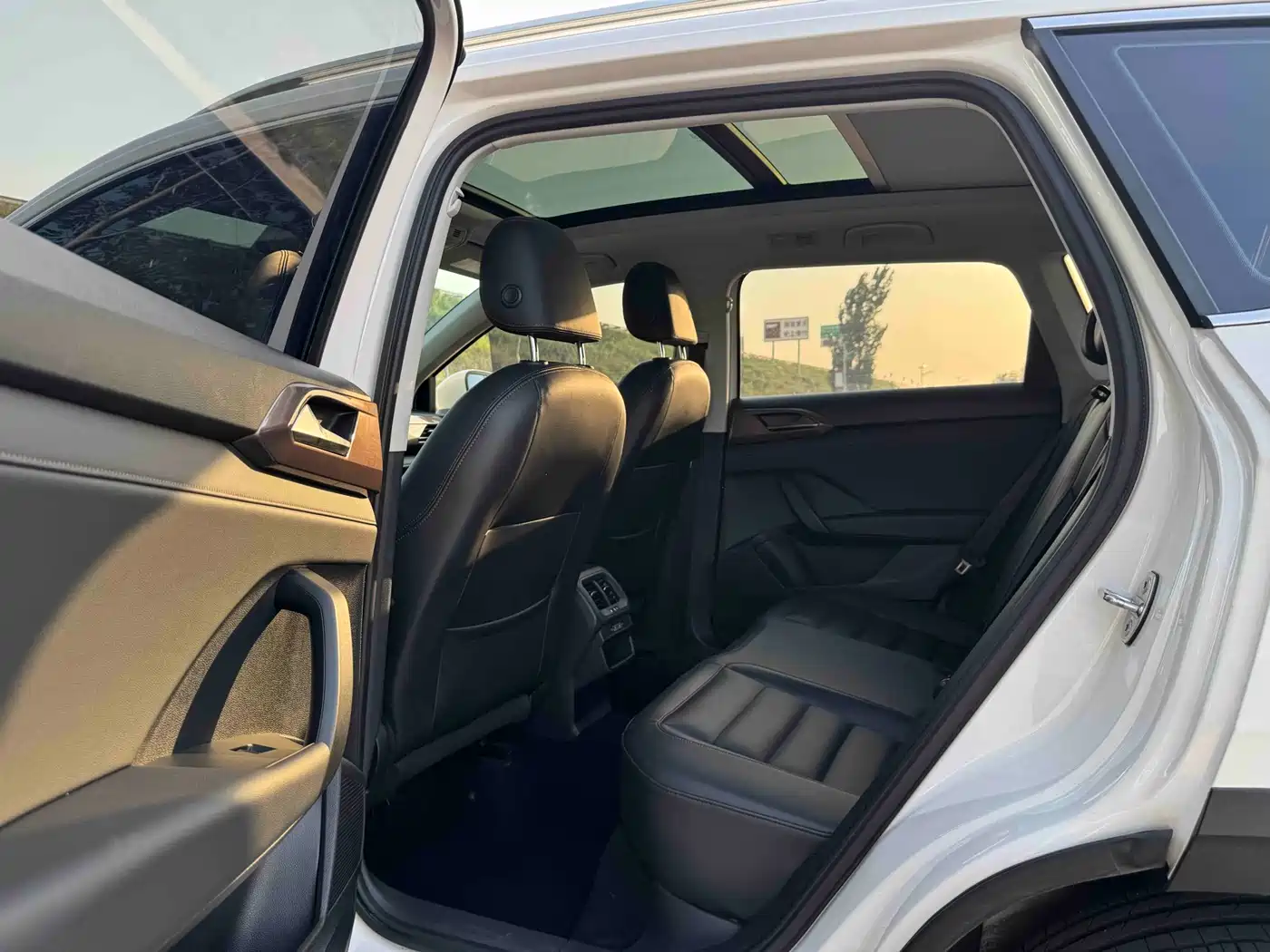 Volkswagen Tharu 2019 280TSI FWD Luxury Edition China VI фото 11