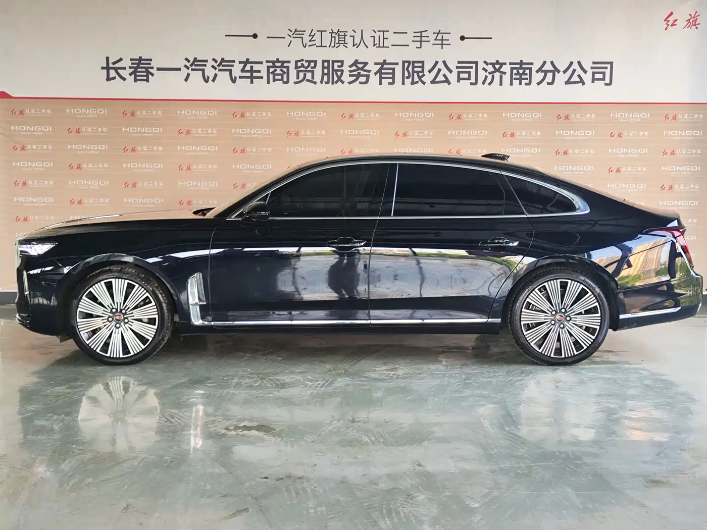 Hongqi H9 2025 2.0T 2WD Qixiang Luxury Business Edition 5-seater фото 3