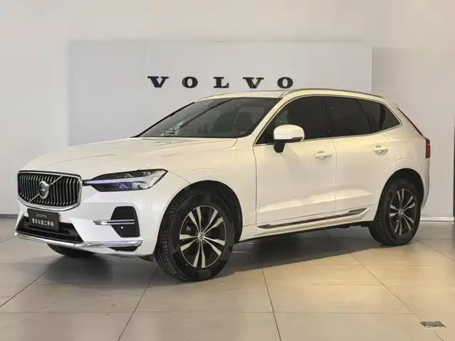 Volvo XC60 2025 B5 AWD Smart Luxury Edition — фото 1