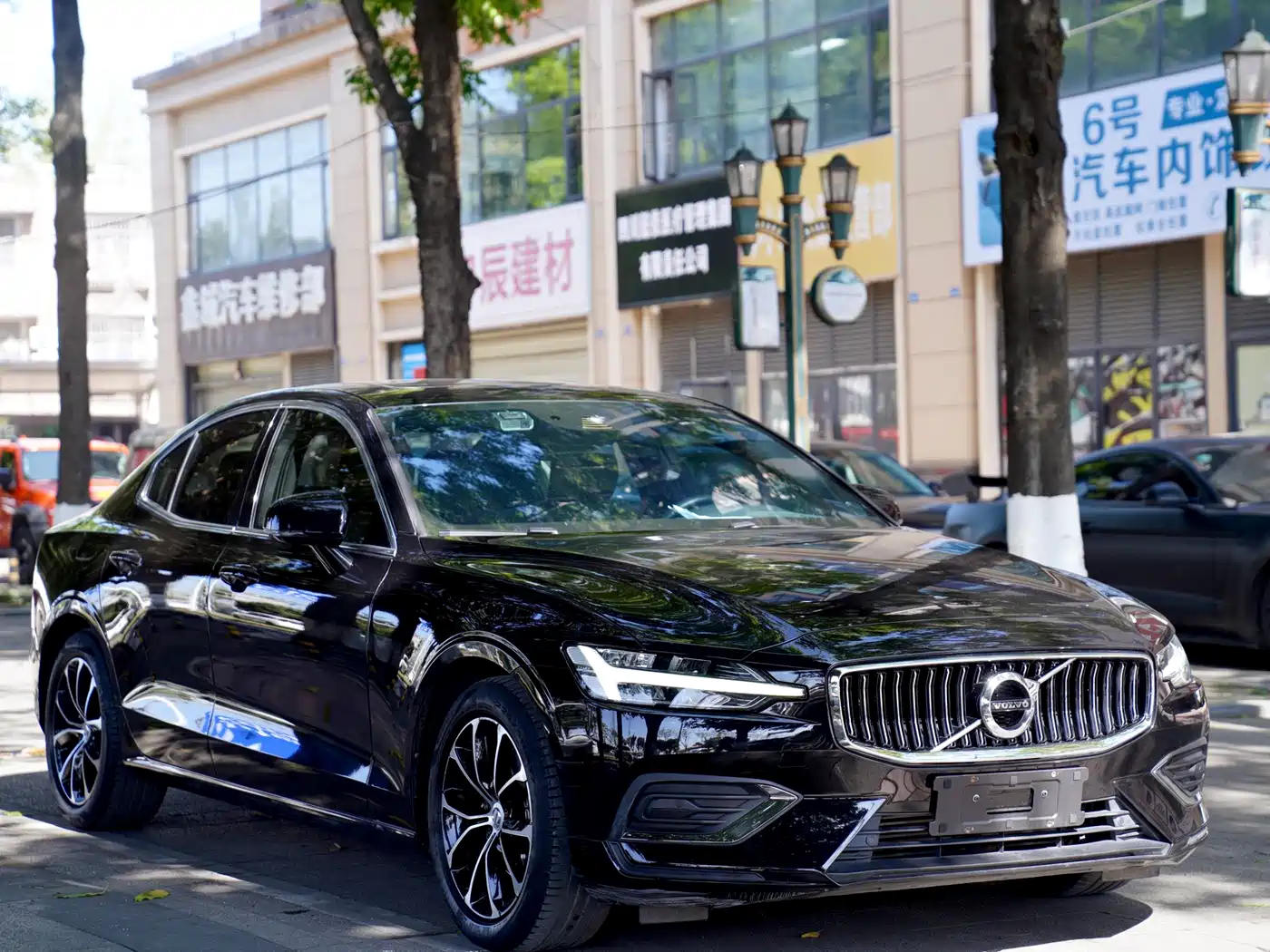 VOLVO S60