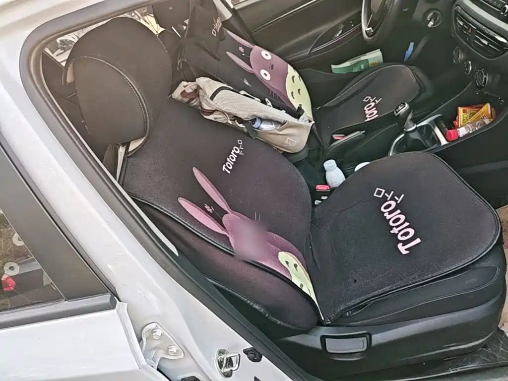 Photo 25 - Hyundai Elantra