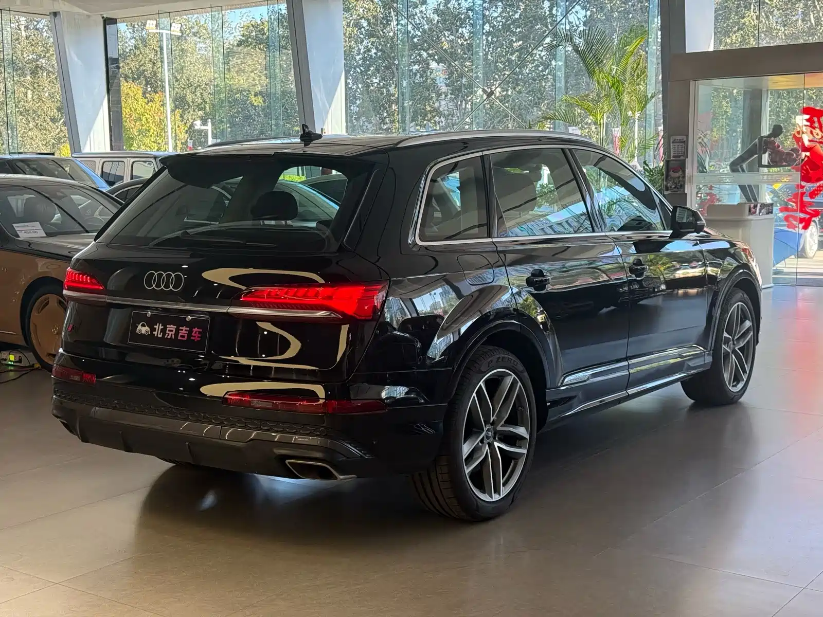 Фото 5 - Audi Q7