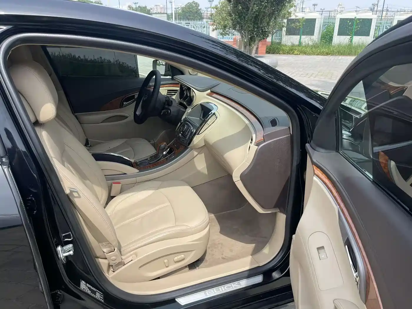 Buick LaCrosse 2011 2.4L SIDI Elegance Edition фото 11