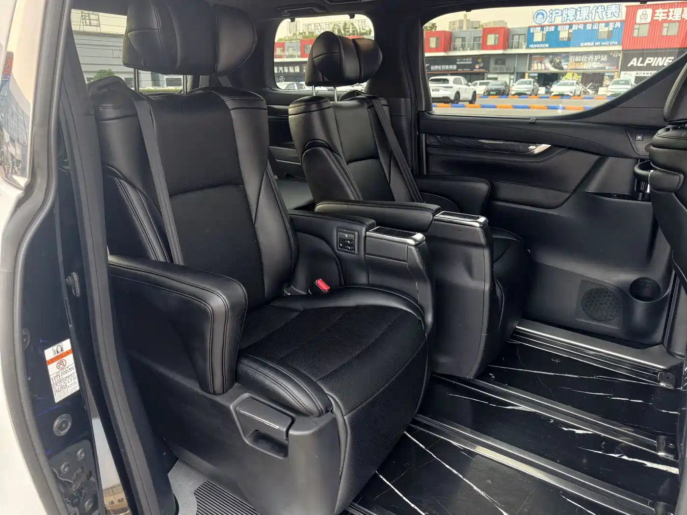 Toyota Alphard 2018 Facelift 3.5L Luxury Edition фото 13