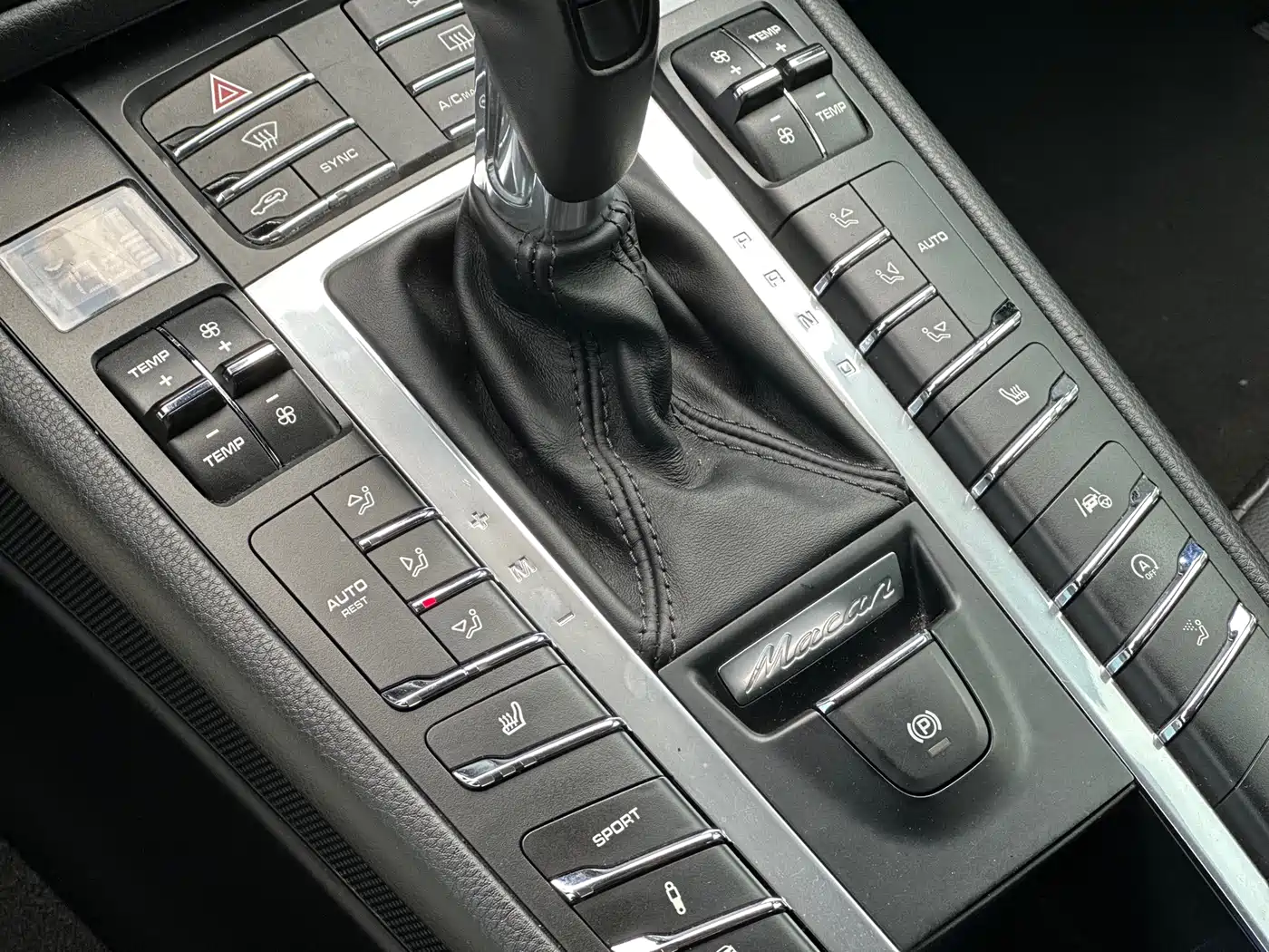 Porsche Macan 2018 Macan 2.0T фото 15