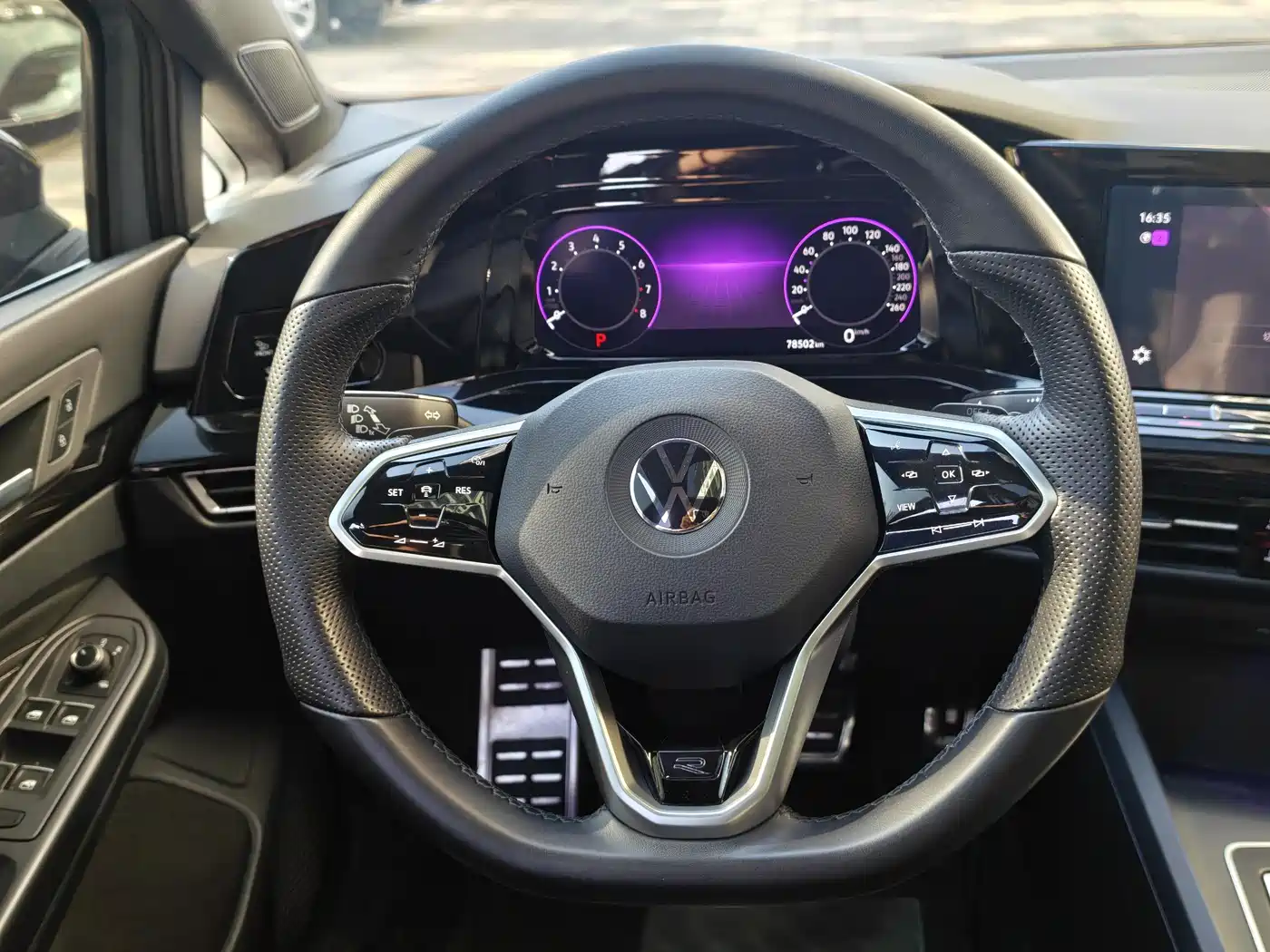 Volkswagen Golf 2021 280TSI DSG R-Line фото 6