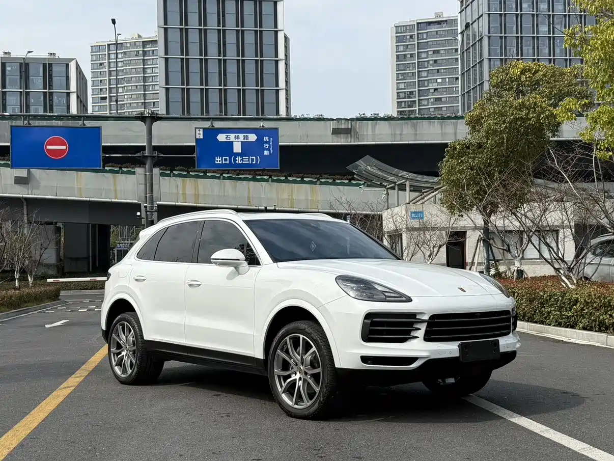 Porsche Cayenne 2019 Cayenne 3.0T фото 3