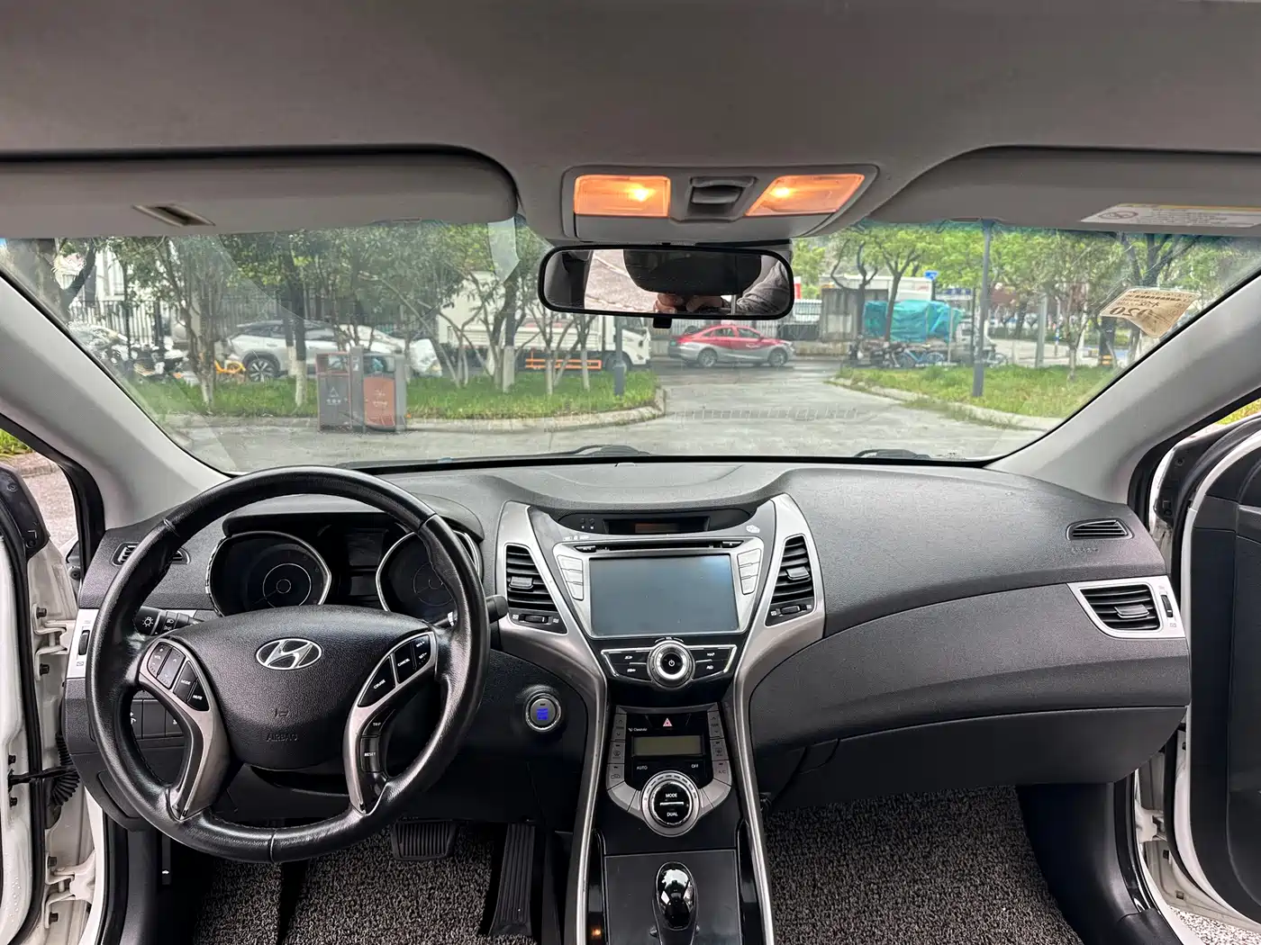 Hyundai Langdong 2013 1.6L Automatic Premium фото 13