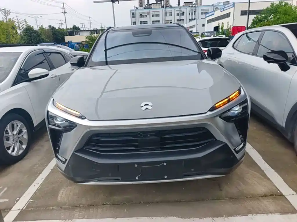 Фото 3 - NIO ES8