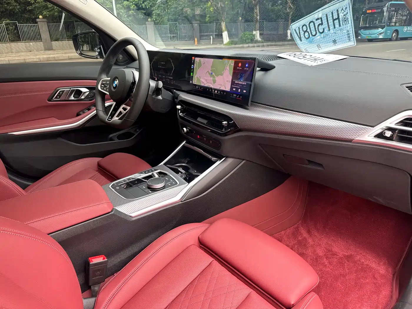 BMW 3 Series 2026 330Li M Sport Shadowline Package фото 8