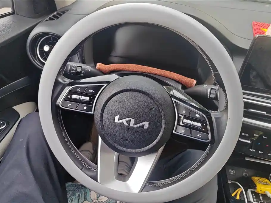 Kia K3 2023 Model 1.5L CVT Luxury Edition фото 15